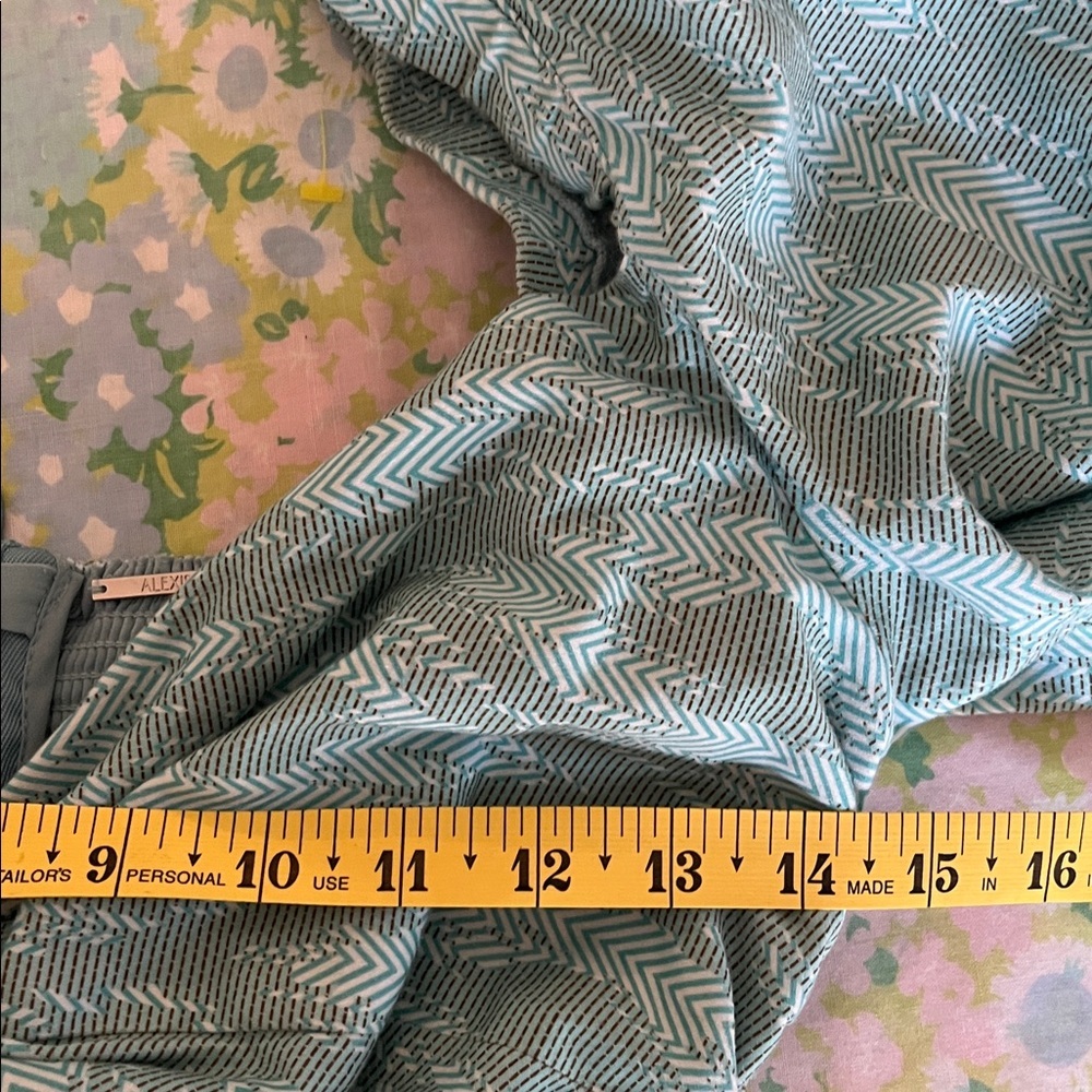 Alexis | Jade Weave Valera Puff Sleeve Ikat Mini Dress Medium - Picture 10 of 12